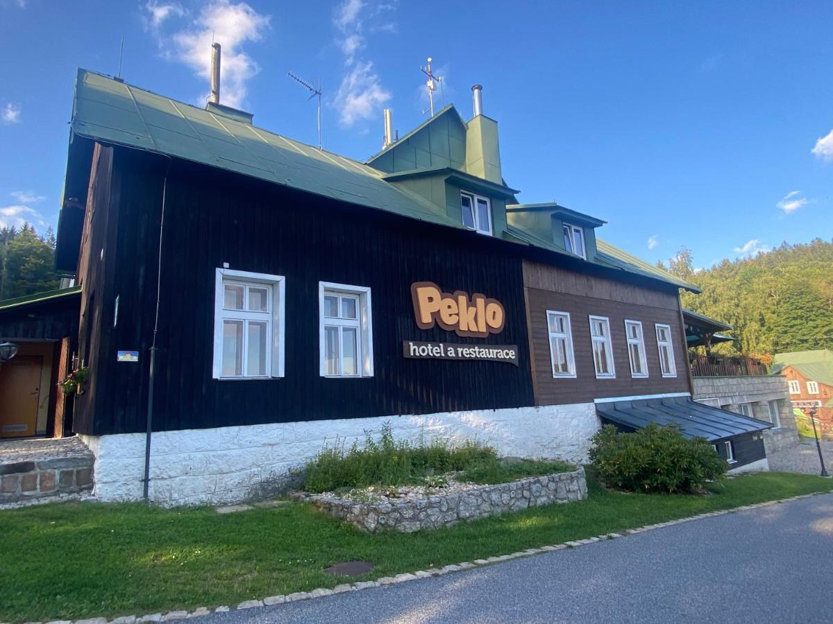 Hotel Peklo Pro Rodiny S Detmi ヨセフーフ・ドゥール エクステリア 写真